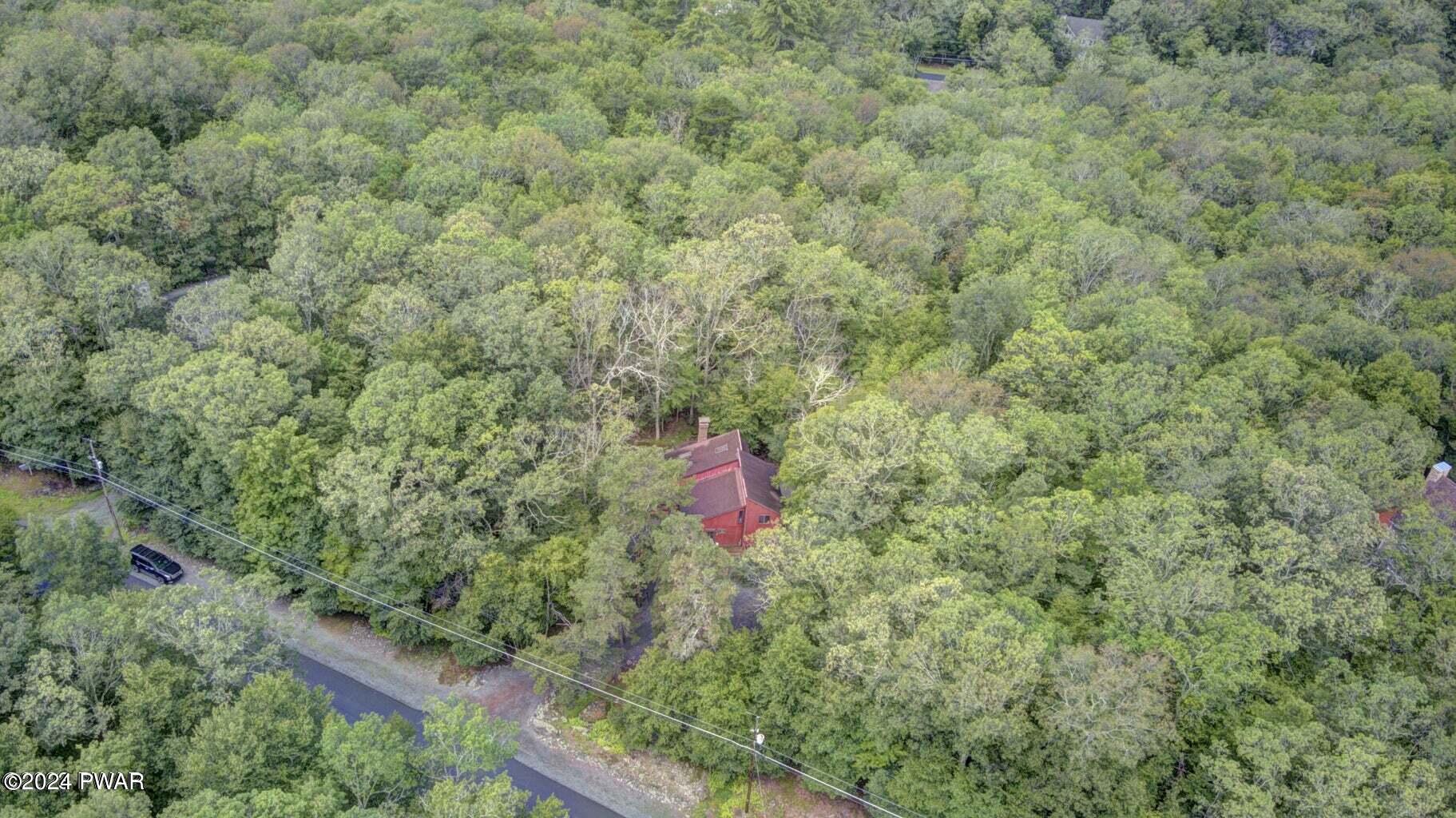 202 Tanager Road Lackawaxen, PA 18435 - Photo 5 of 43