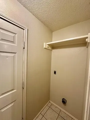 $1,200 | 222 Grover Avenue, Lubbock, TX 79416