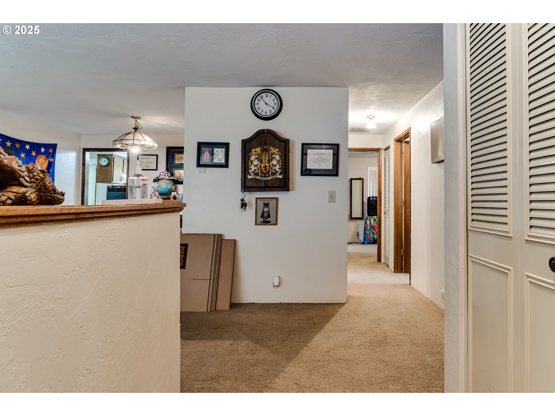 3911 Pam Street Eugene, OR 97402 - Photo 3 of 25 a view of a house with sitting area