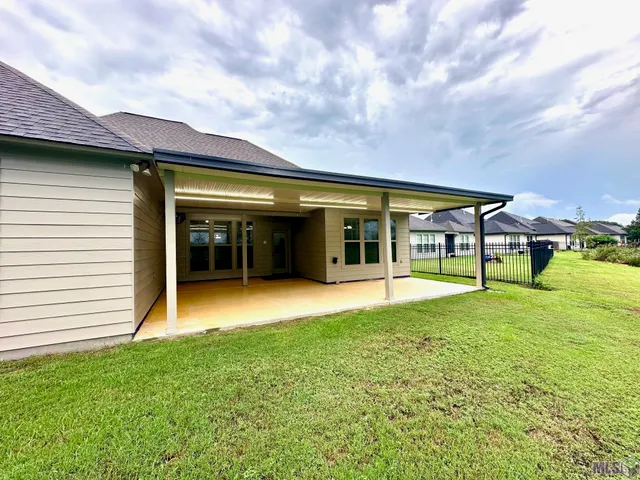$2,650 | 43283 Pond View Drive, Prairieville, LA 70769