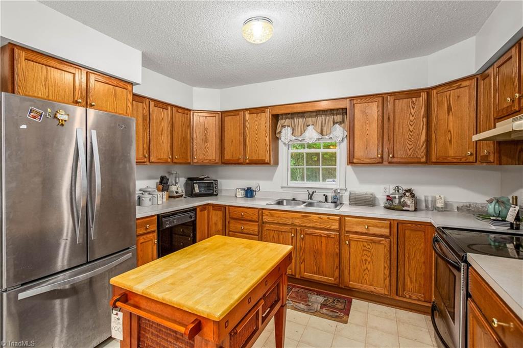 1015 Clubb Farm Road Danbury, NC 27016 - Photo 7 of 16