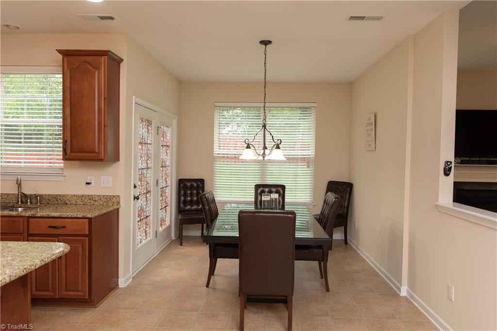 3036 Sycamore Point Trail High Point, NC 27265 - Photo 13 of 30 Eat-in Kitchen