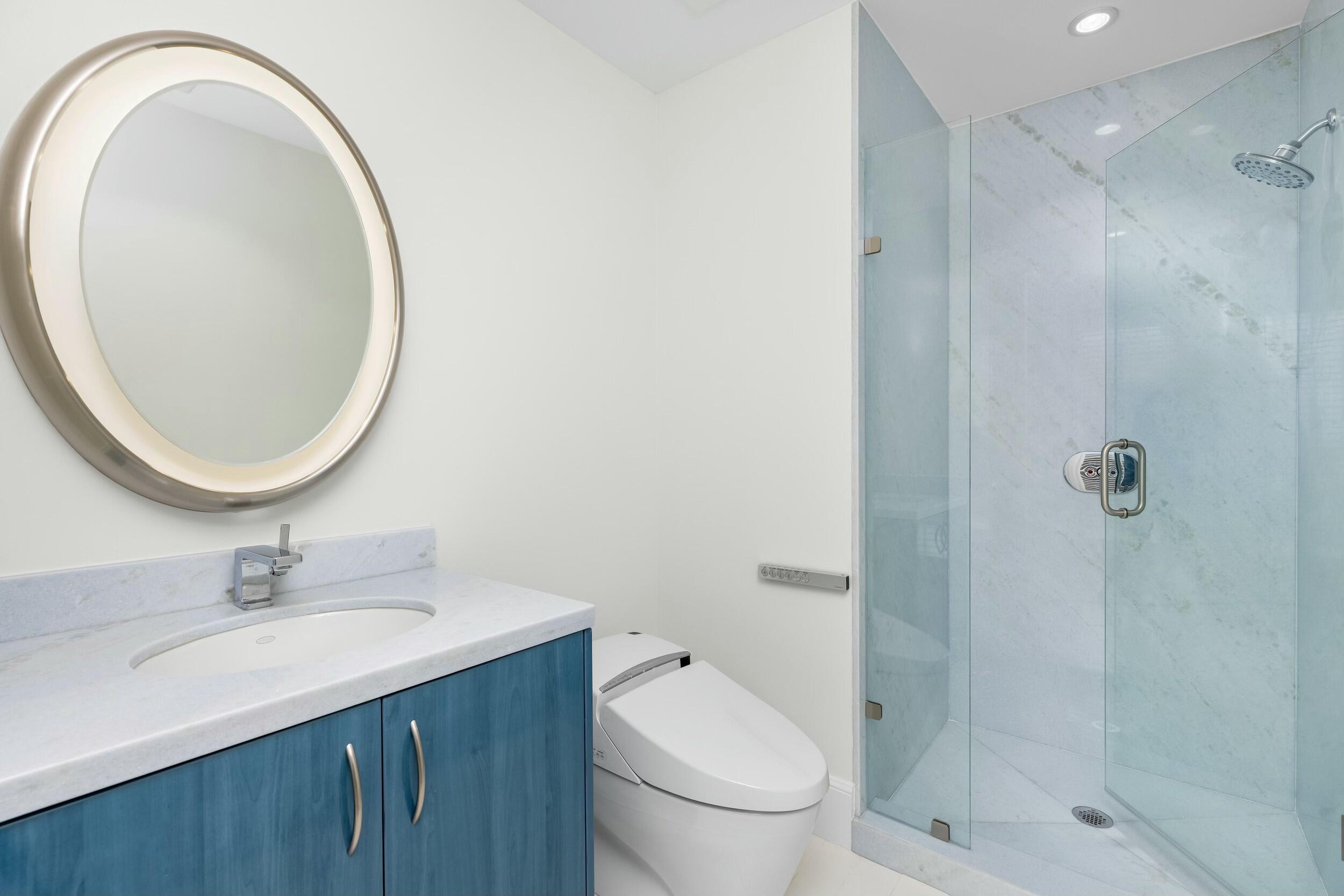 2500 South Ocean Boulevard, Unit 903 Boca Raton, FL 33432 - Photo 21 of 66 Guest bathroom