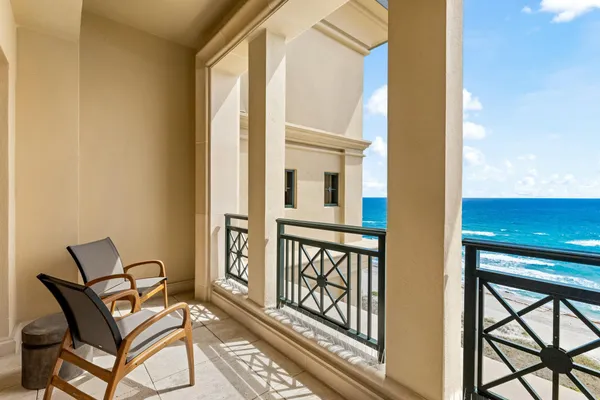 $10,500,000 | 2500 South Ocean Boulevard, Unit 903, Boca Raton, FL 33432