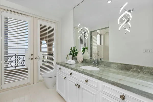 $10,500,000 | 2500 South Ocean Boulevard, Unit 903, Boca Raton, FL 33432