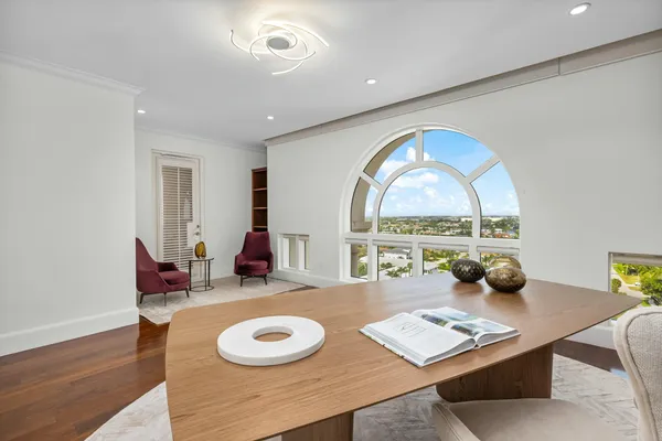 $10,500,000 | 2500 South Ocean Boulevard, Unit 903, Boca Raton, FL 33432