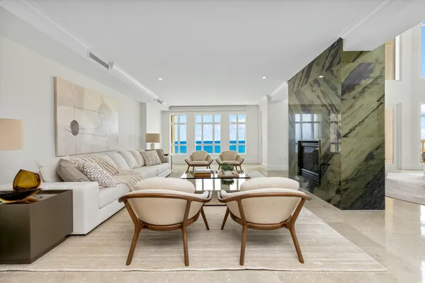 $10,500,000 | 2500 South Ocean Boulevard, Unit 903, Boca Raton, FL 33432