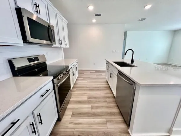 $2,300 | 1497 Laredo Avenue, Spring Hill, FL 34608