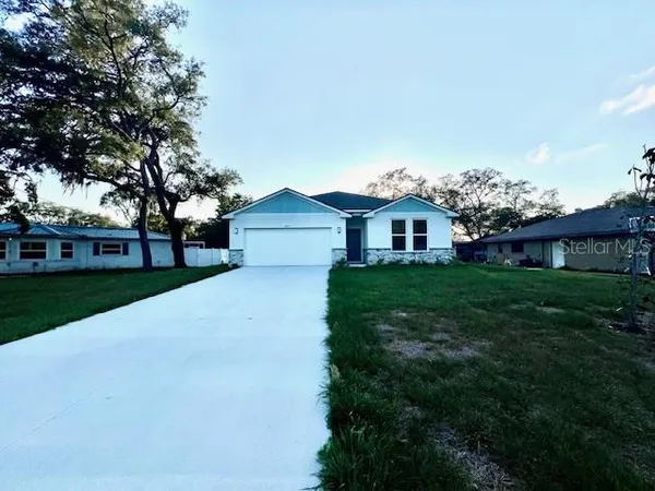 $2,300 | 1497 Laredo Avenue, Spring Hill, FL 34608