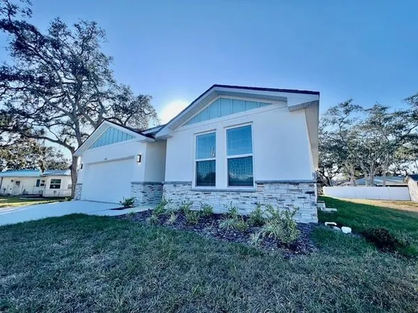 $2,300 | 1497 Laredo Avenue, Spring Hill, FL 34608