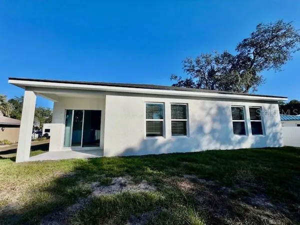 $2,300 | 1497 Laredo Avenue, Spring Hill, FL 34608