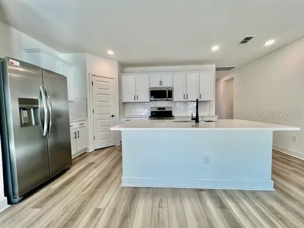 $2,300 | 1497 Laredo Avenue, Spring Hill, FL 34608