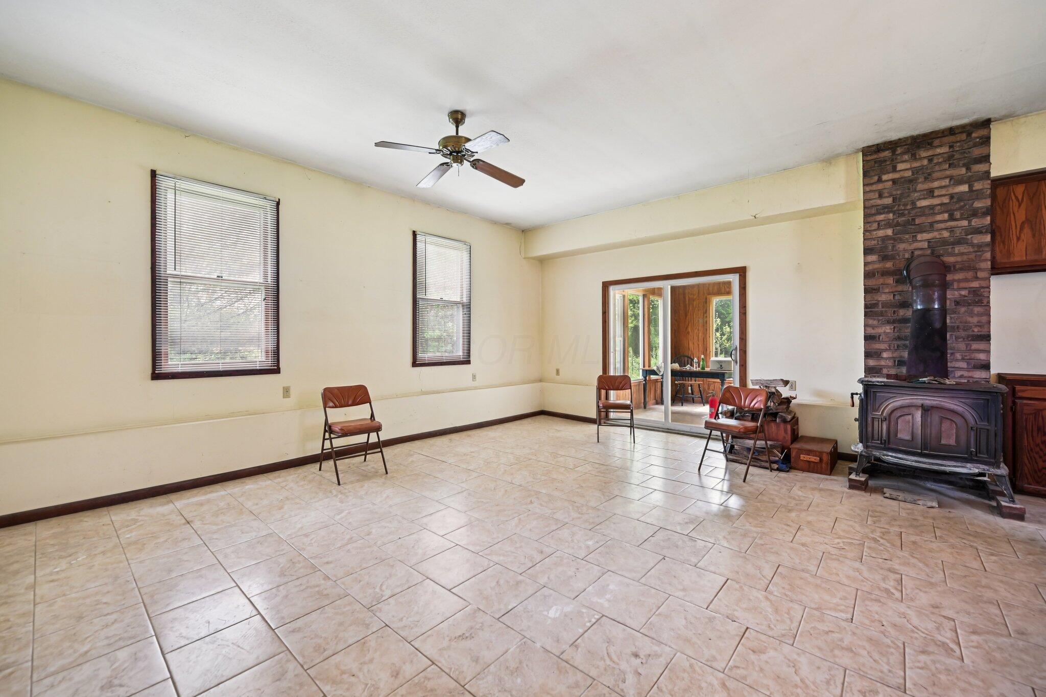 12459 Saylor Road Northwest Baltimore, OH 43105 - Photo 5 of 50 6-web-or-mls-Saylor Rd-S1704-006