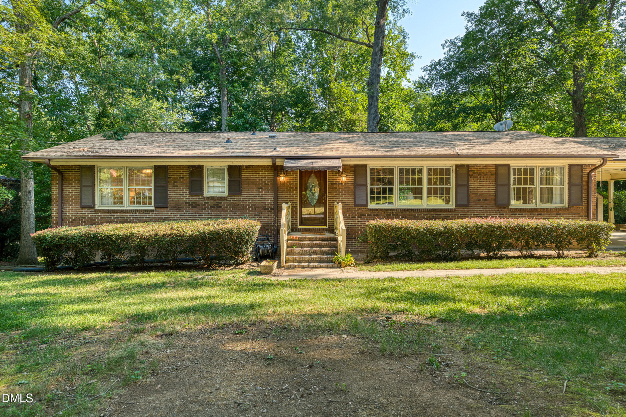 1_1 -3405 forest rd, exterior