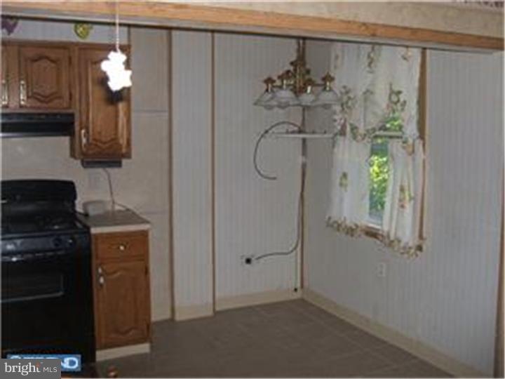 201 Golf Road Darby, PA 19023 - Photo 11 of 25 Kitchen