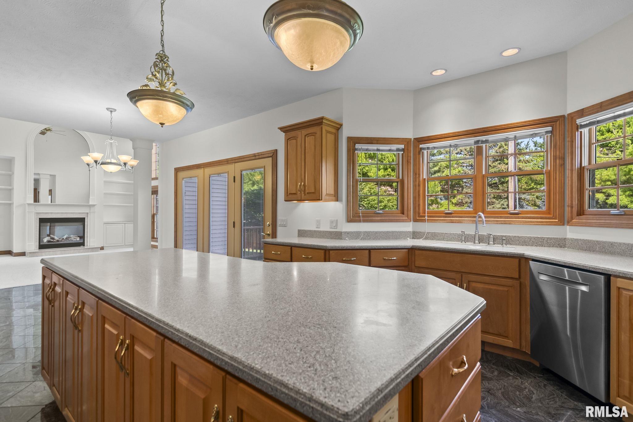 4809 Bears Paw Court Springfield, IL 62711 - Photo 15 of 70