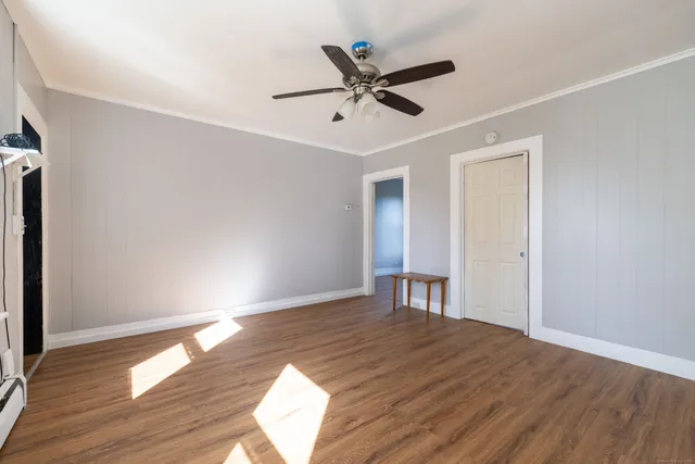 $2,300 | 324 Norwich Avenue, Unit A, Norwich, CT 06380