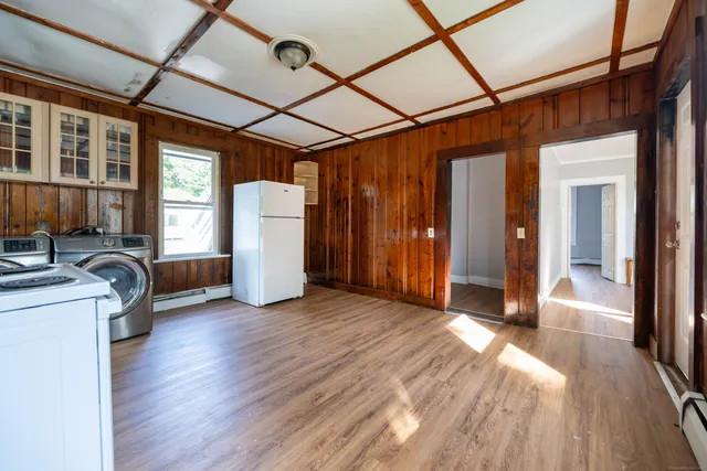 $2,300 | 324 Norwich Avenue, Unit A, Norwich, CT 06380