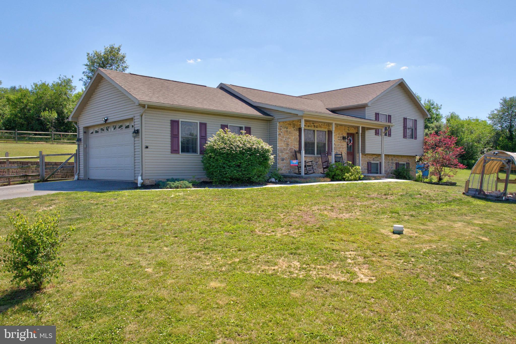 225 North Grant Road Thomasville, PA 17364 - Photo 2 of 49 Front