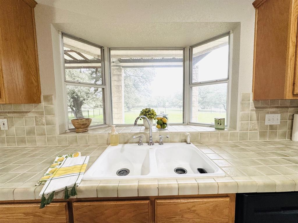 400 Indian Hills Road Gatesville, TX 76528 - Photo 14 of 38