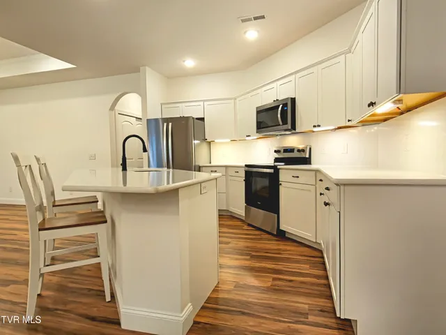 $459,900 | 1470 Hatterdale Farm Road, Blountville, TN 37617