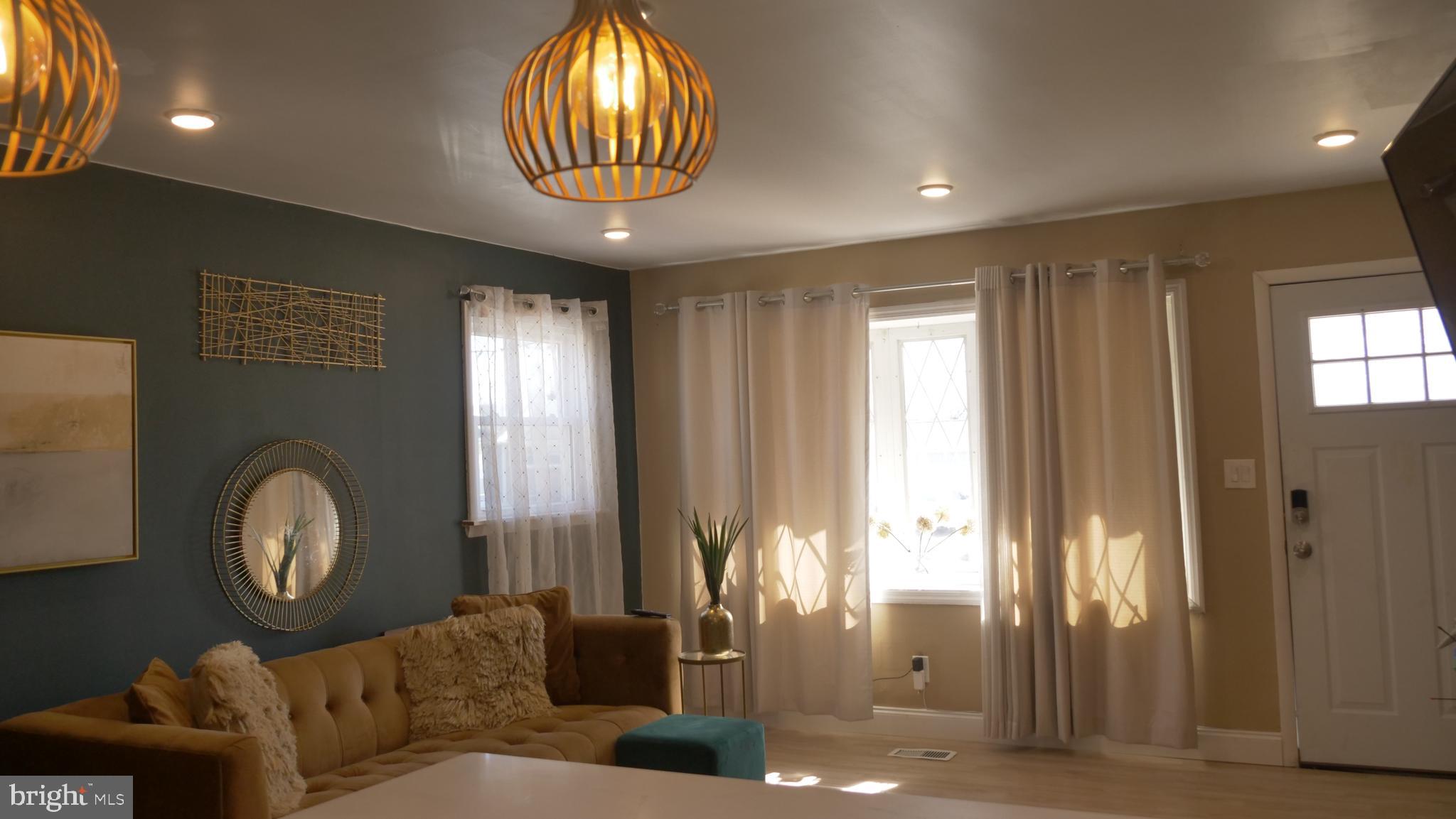 43 Langdon Road Burlington, NJ 08016 - Photo 2 of 38 Gallery Image 2