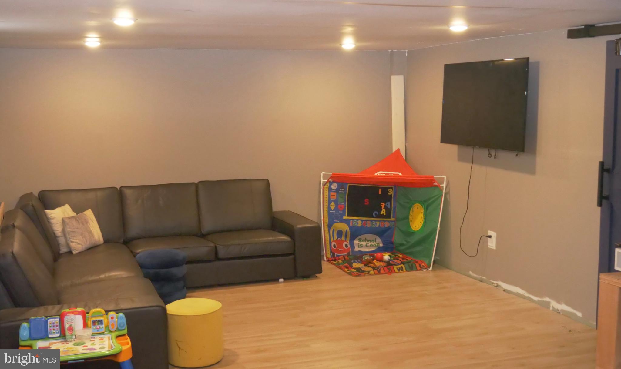 43 Langdon Road Burlington, NJ 08016 - Photo 5 of 38 Gallery Image 5