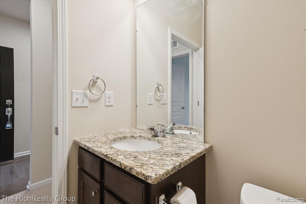 49534 Mapleton Canton, MI 48188 - Photo 32 of 37 Gallery Image 32