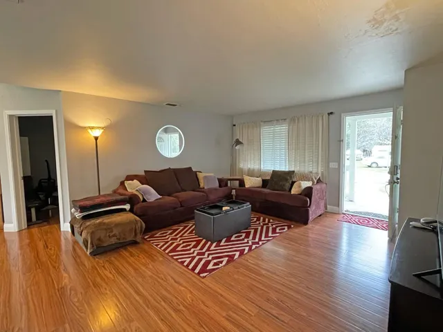 $2,600 | 768 Excelsior Road, Placerville, CA 95667