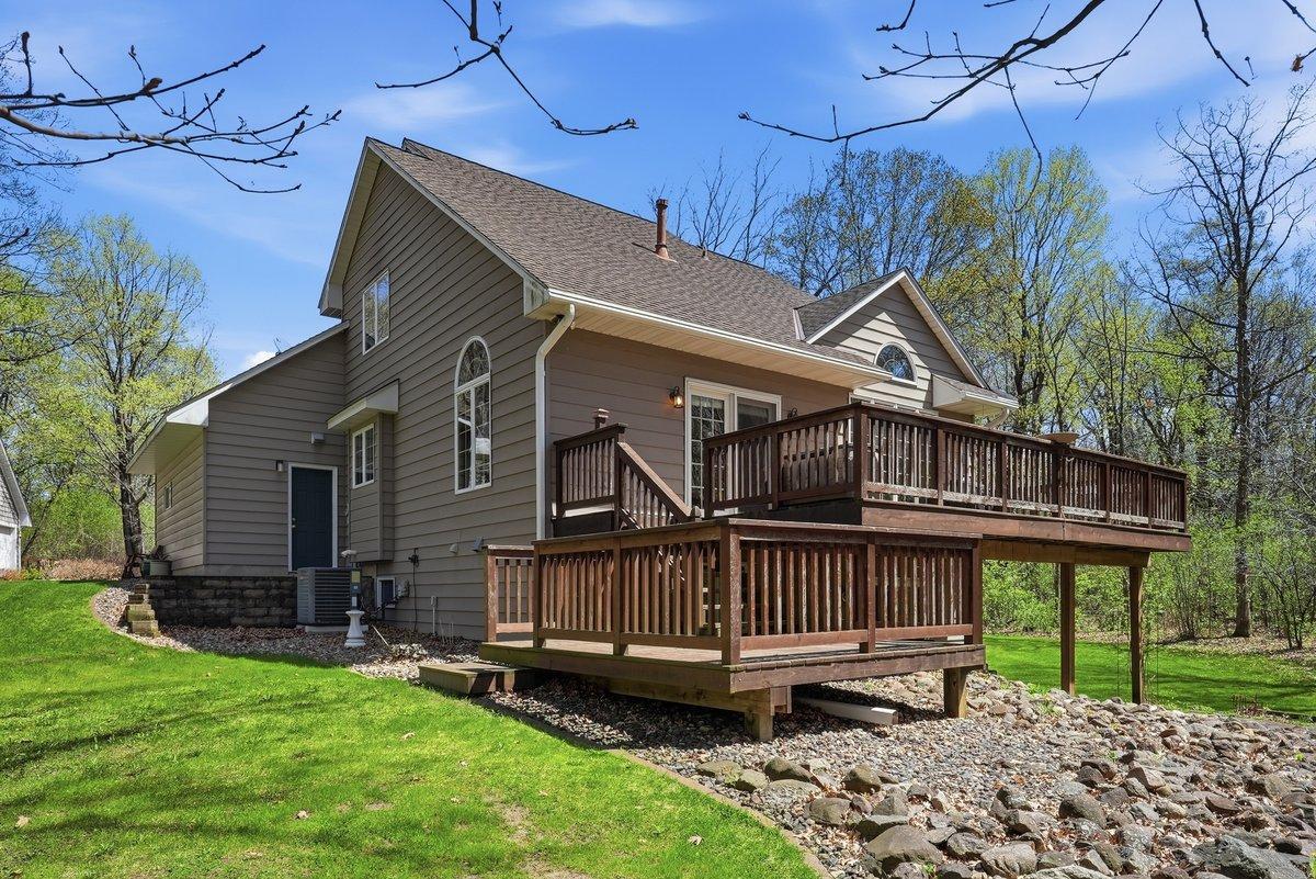 208 Country Oaks Road River Falls, WI 54022 - Photo 32 of 36