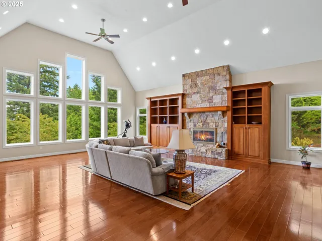 $1,449,000 | 8801 Southeast Walnut Drive, Amity, OR 97101