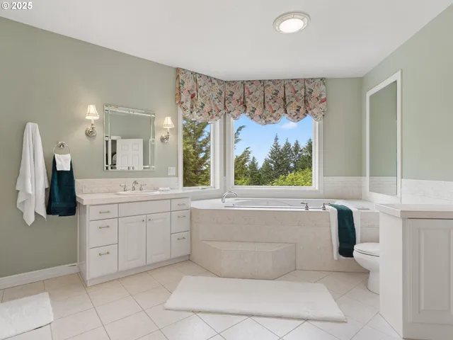 $1,449,000 | 8801 Southeast Walnut Drive, Amity, OR 97101