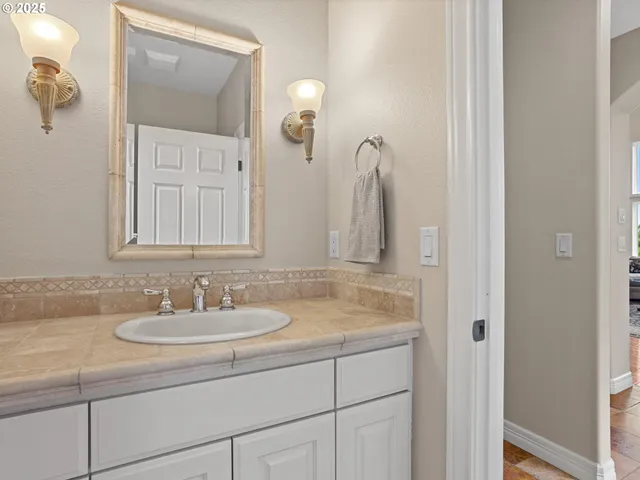 $1,449,000 | 8801 Southeast Walnut Drive, Amity, OR 97101