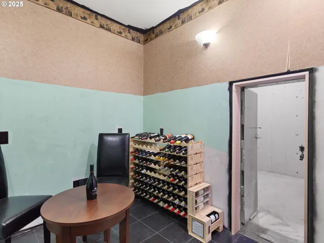 $1,449,000 | 8801 Southeast Walnut Drive, Amity, OR 97101