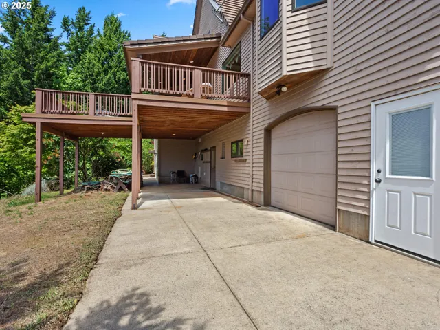 $1,449,000 | 8801 Southeast Walnut Drive, Amity, OR 97101