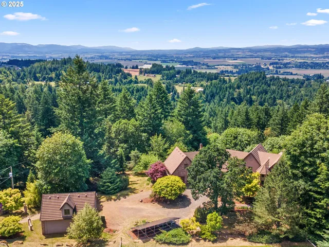 $1,449,000 | 8801 Southeast Walnut Drive, Amity, OR 97101