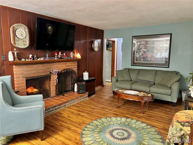 $175,000 | 5661 Humbert Road, Alton, IL 62002