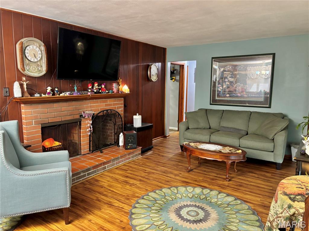 5661 Humbert Road Alton, IL 62002 - Photo 3 of 20