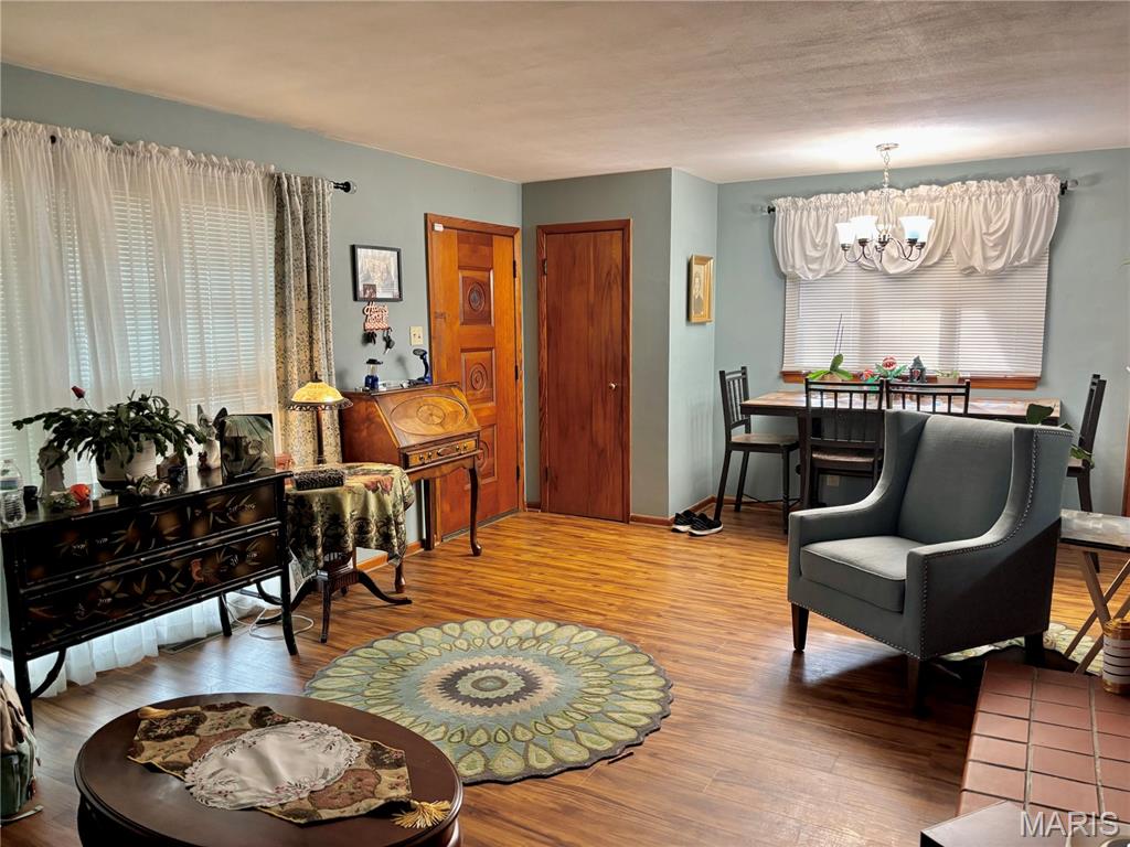 5661 Humbert Road Alton, IL 62002 - Photo 5 of 20