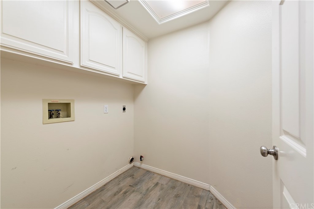 2 Tidemark Laguna Niguel, CA 92677 - Photo 15 of 57 a view of a room with rack on the wall