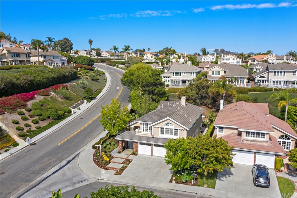 2 Tidemark Laguna Niguel, CA 92677 - Photo 55 of 57 an aerial view of multiple houses with a yard