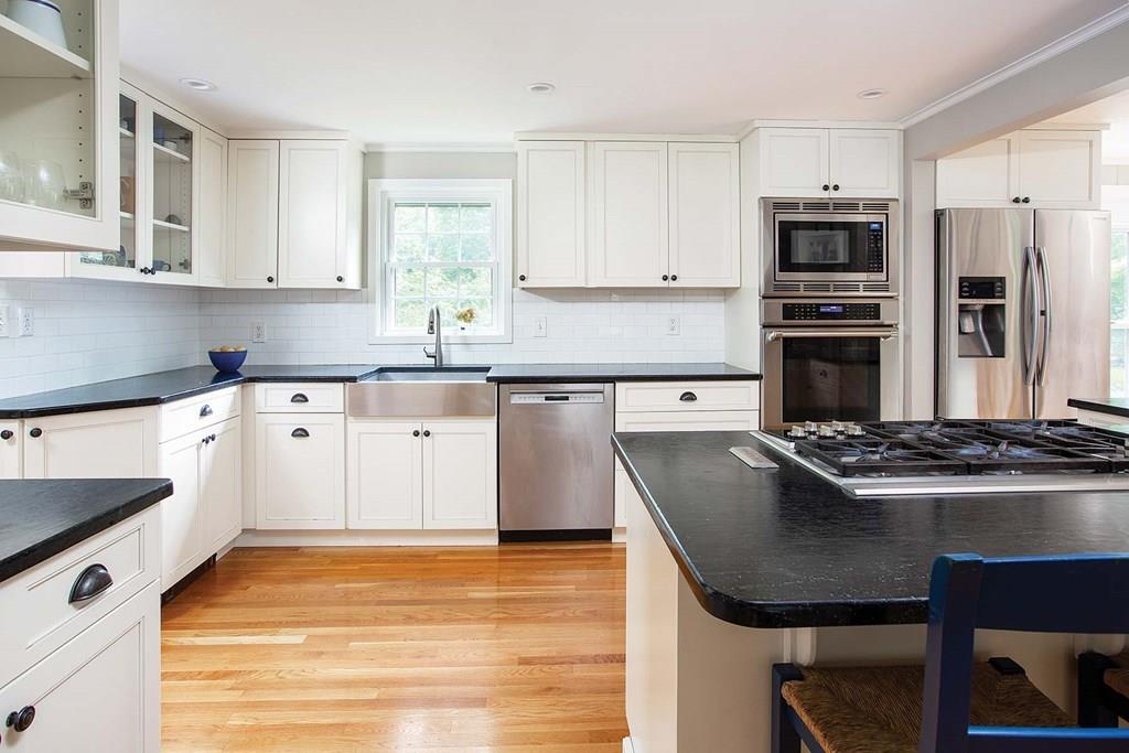 78 Columbine Road Milton, MA 02186 - Photo 3 of 14 Gallery Image 3