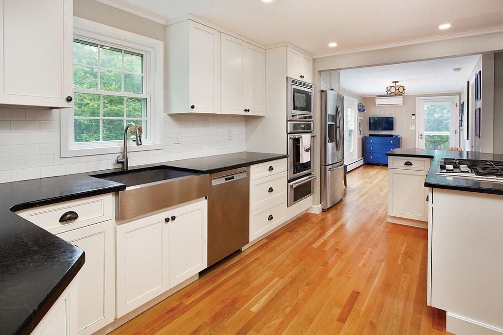 78 Columbine Road Milton, MA 02186 - Photo 5 of 14 Gallery Image 5