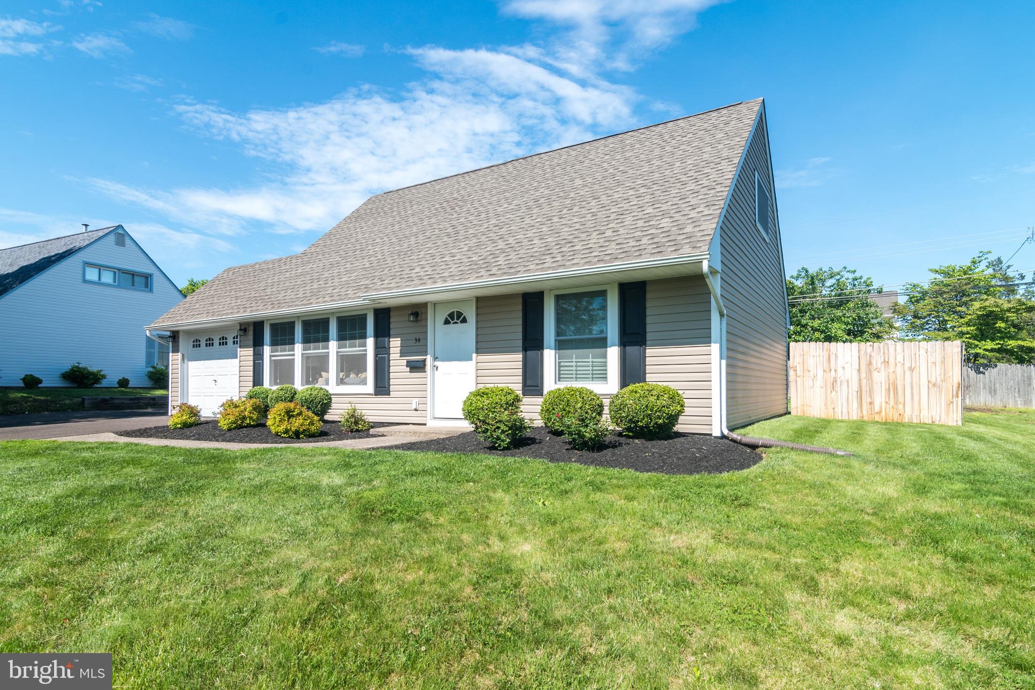 34 Cinnamon Road Levittown, PA 19057 - Photo 4 of 31