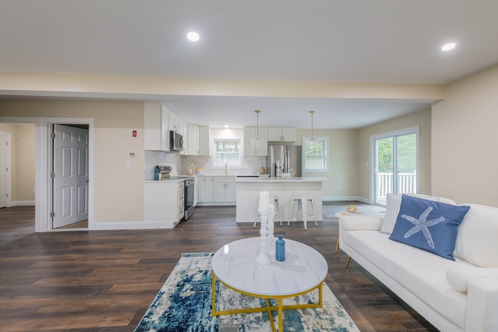 230 Roxy Cahoon Road Plymouth, MA 02360 - Photo 4 of 19 Gallery Image 4