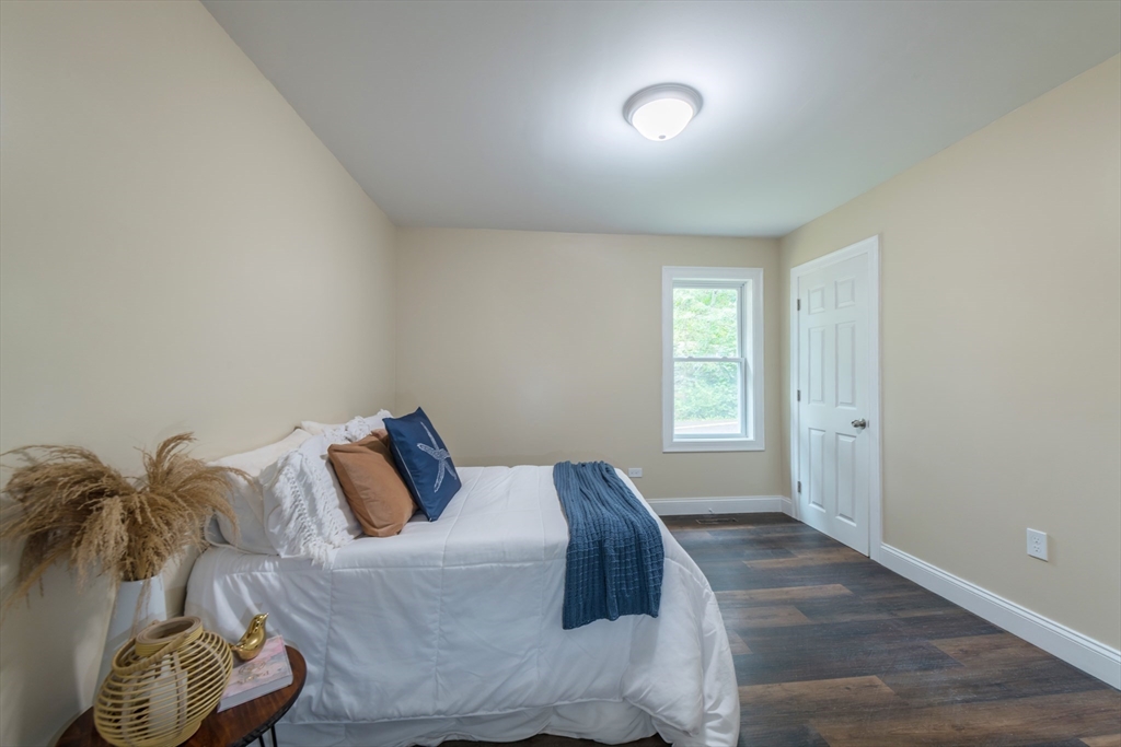230 Roxy Cahoon Road Plymouth, MA 02360 - Photo 9 of 19 Gallery Image 9