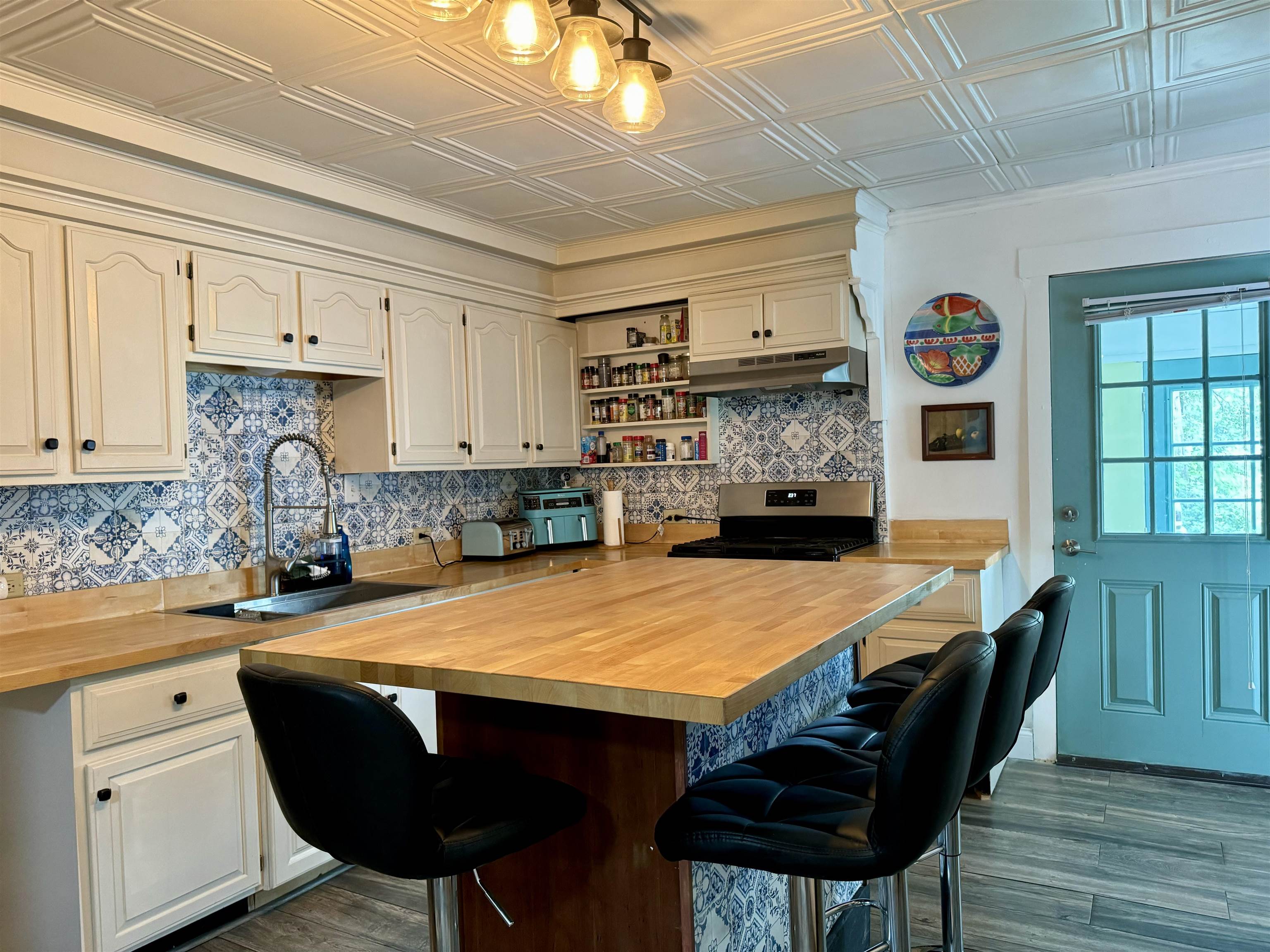 68 Prospect Street Lancaster, NH 03584 - Photo 9 of 28