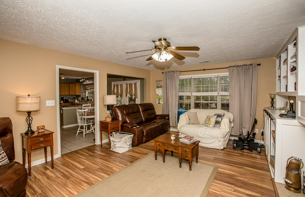 361 Winton Road Versailles, KY 40383 - Photo 19 of 36 1F9A6468