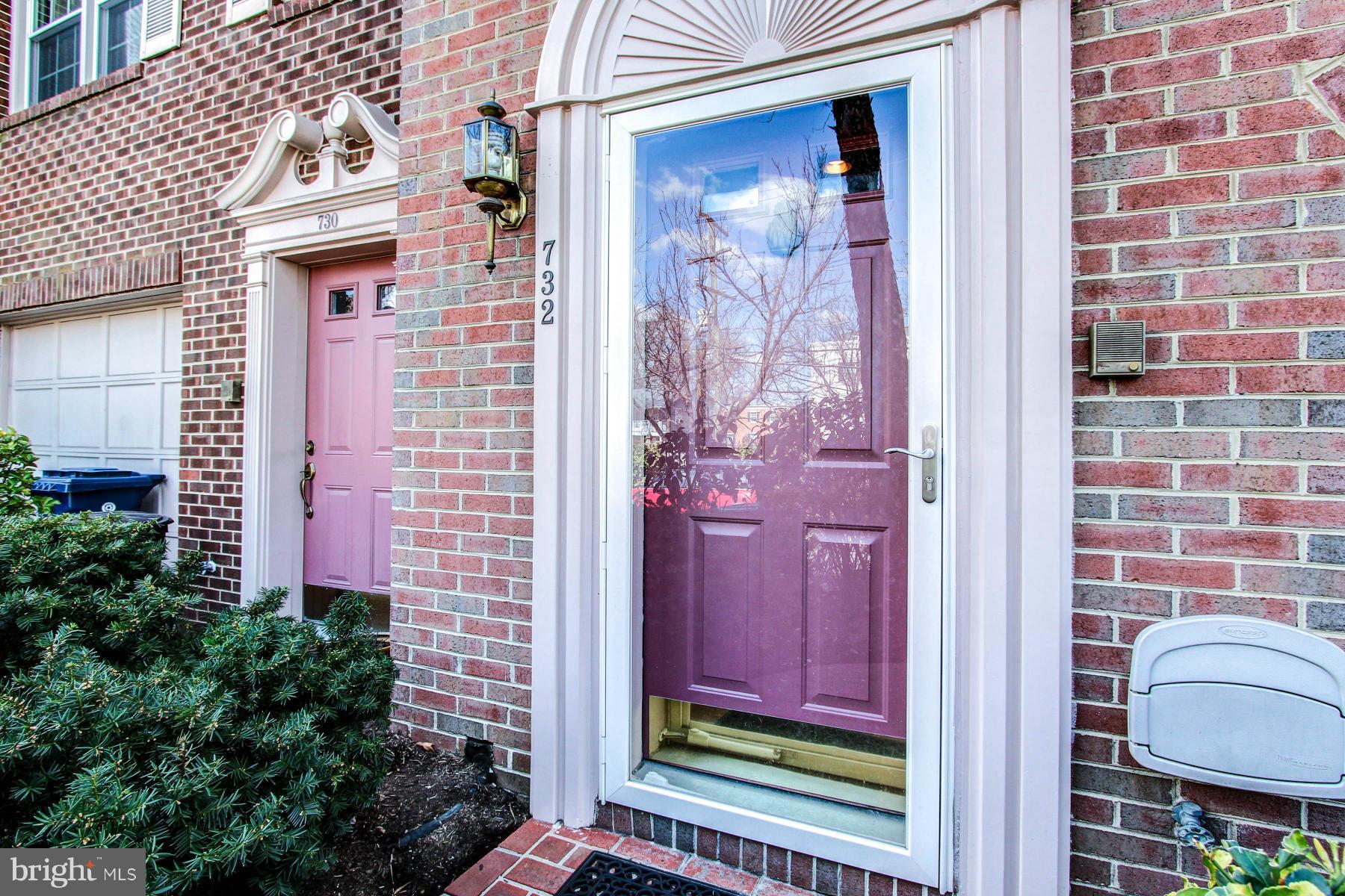 732 West Glebe Road Alexandria, VA 22305 - Photo 15 of 28 Exterior (Front)