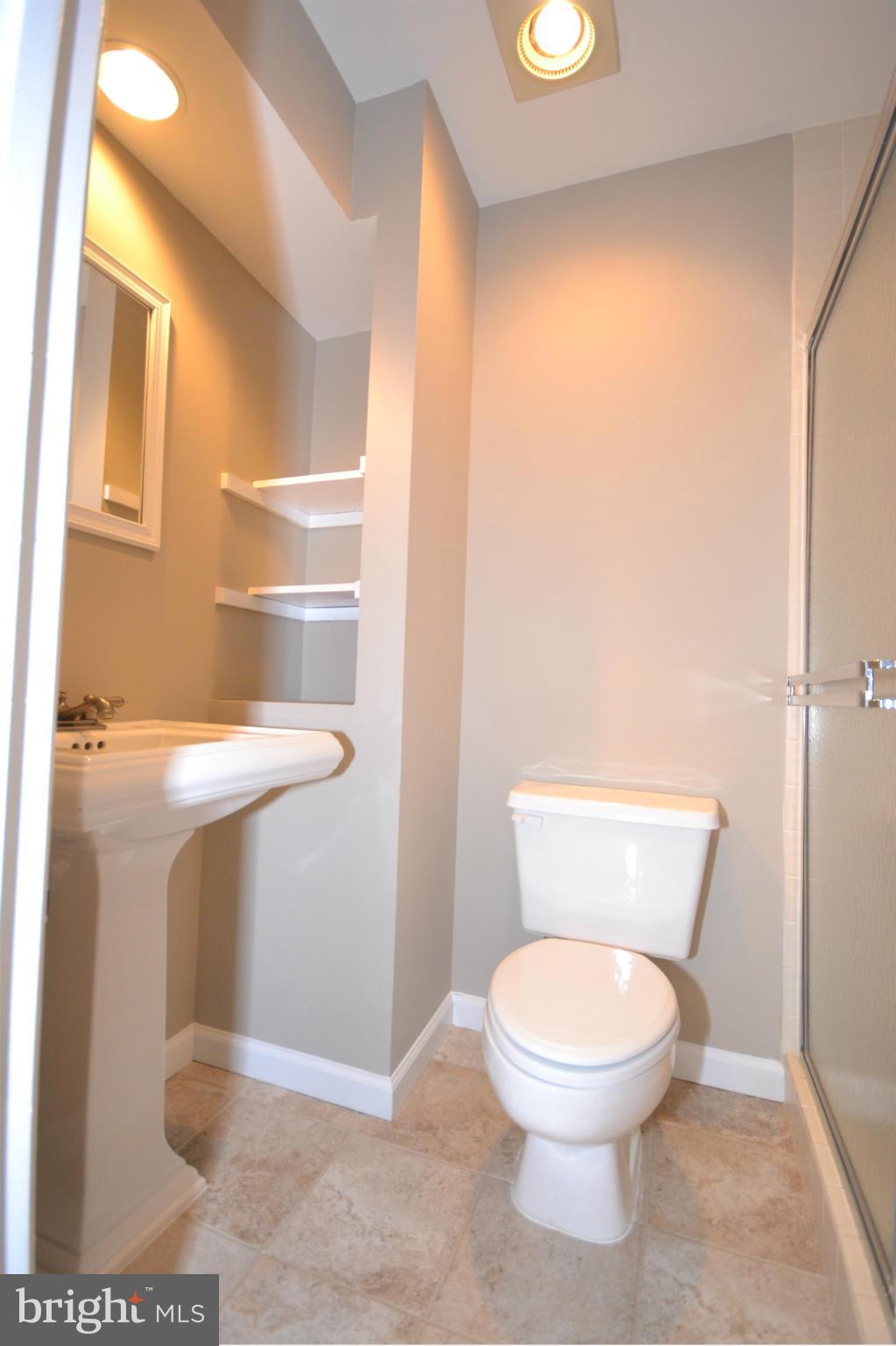 732 West Glebe Road Alexandria, VA 22305 - Photo 28 of 28 Bath